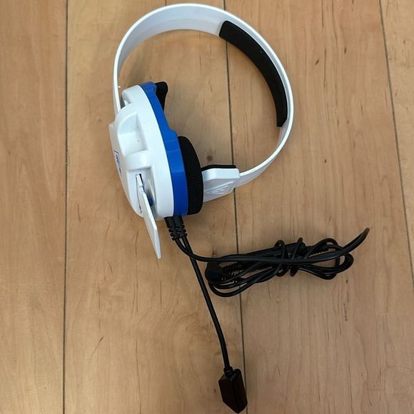 Gaming Headset, Turtle Beach Recon Chat - Glasses Friendly, PS4/Xbox One - Picture 2 of 8